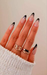 manicura francesa uñas negras