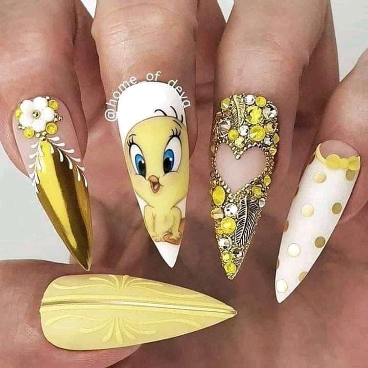 diseño de uñas de piolin