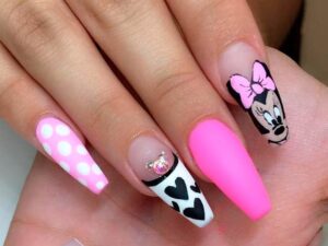 uñas largas minnie en mate