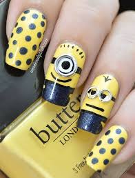 uñas minions negras