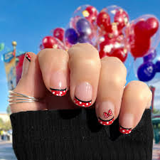 uñas minnie francesa roja