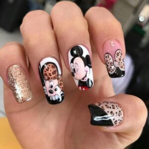 uñas minnie leopardo